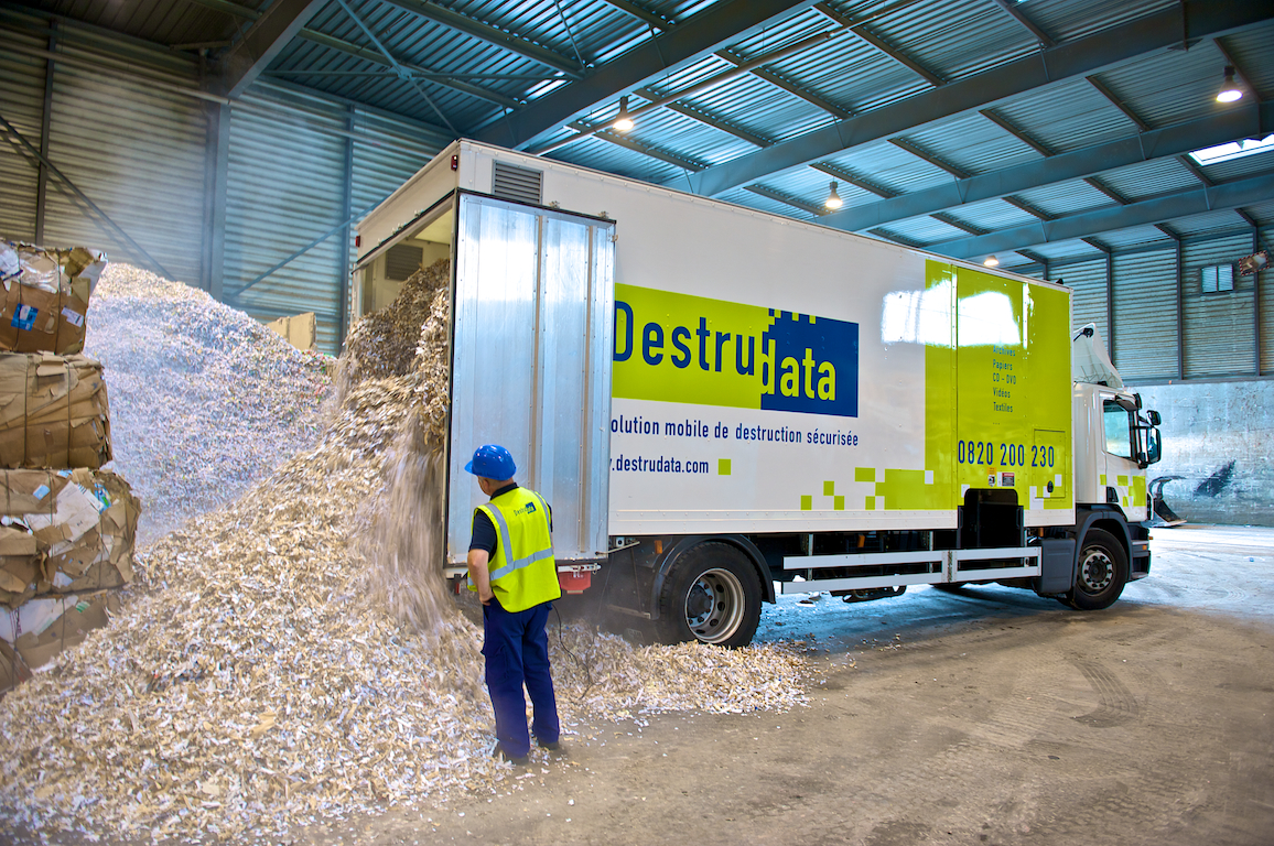Transfert des résidus de la destruction vers un centre de recyclage destruction de documents