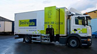 Nouveau camion de destruction certifié DIN4